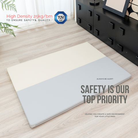 MINI 10 SL - 99 x 127 x 4 CM High Density Foldable Vegan PU Leather Seamless Play Mat
