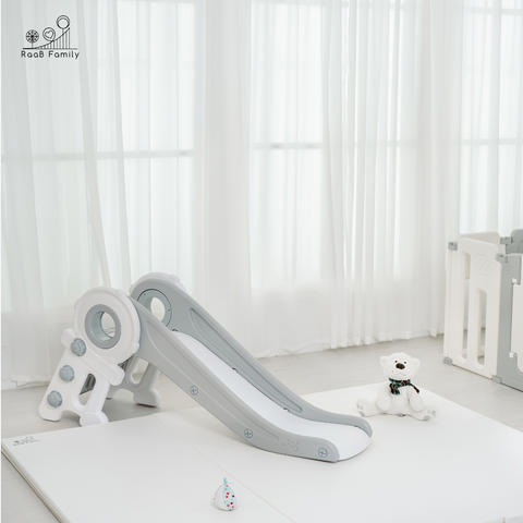 GWPM-1 140 x 182.5 x 4 CM High Density Foldable Vegan PU Leather Play Mat